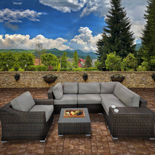 NATIONAL OUTDOOR LIVING 3 Piece Sectional Seating Group with Cushions