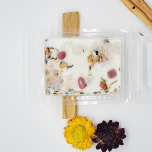 RIVERSIDE GRACE CANDLE CO. Non-Toxic Atheneum Scented Candle