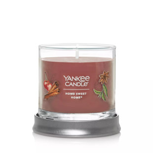 YANKEE CANDLE Signature Home Sweet Home Scented Candle