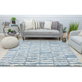 COSMOLIVING BY COSMOPOLITAN Bennett Modern Shallow Waters Area Rug