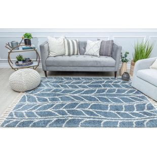 COSMOLIVING BY COSMOPOLITAN Bennett Geometric Sky Vine Area Rug