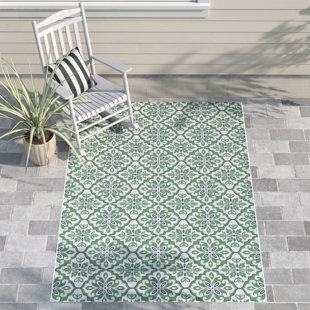 BEACHCREST HOME Carole Damask Indoor / Outdoor Area Rug