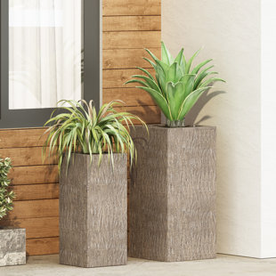 NFUSION Hildreth Outdoor Cast Stone Planters Set