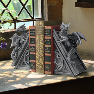 DESIGN TOSCANO Gothic Castle Dragons Sculptural Bookends (Set of 2)