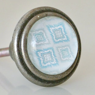 CHARLESTON KNOB COMPANY French Pastel Knob in Metro Silver Finish (Set of 4)