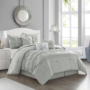 NANSHING AMERICA, INC Microfiber Comforter Set