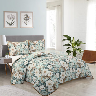 NANSHING AMERICA, INC Tori 3 Piece Floral Quilt Set
