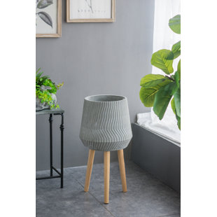 SEASONAL ABODE Elevated Planter