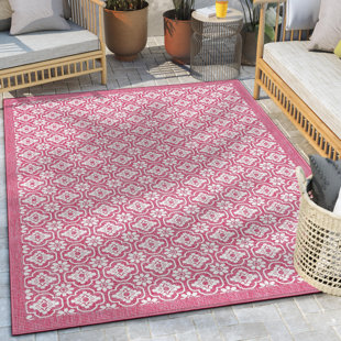 Well Woven Manola Tribal Indoor/Outdoor Fuschia Flat-Weave Rug