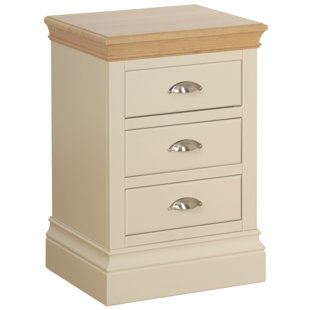 DEVONSHIRE PINE Windsor 3 Drawer Bedside Table