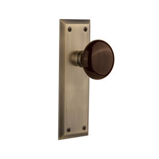 NOSTALGIC WAREHOUSE New York Plate with Brown Porcelain Door Knob