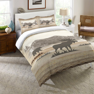 LAURAL HOME Machine Woven Comforter