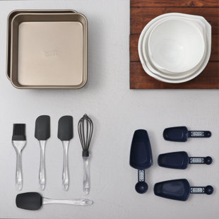 GLAD™ Glad 14 Piece Non-Stick Brownie Kit in Grey and White