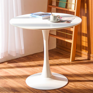 WADE LOGAN® Amelia-Lillie 31.5'' Round Pedestal Dining Table