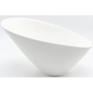 Furmaware 26 oz White Ceramic Angled Serving Bowls (Set of 2)