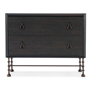 HOOKER FURNITURE Big Sky 2 - Drawer Bachelor's Chest