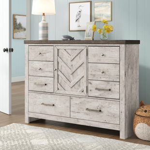 SAND & STABLE™ BABY & KIDS Baron 8 - Drawer Dresser