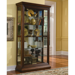 PULASKI FURNITURE Lighted Curio Cabinet