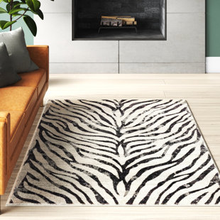 ETTA AVENUE Boston Animal Print Area Rug