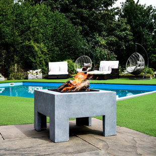 IVY BRONX Outdoor Fire Pit & Square Console, Fibreclay Cement Effect Finish