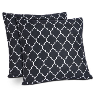 BOSTON LINEN COMPANY Quatrefoil Decorative Square Pillow Cover Geometric Reversible Pillow Cover