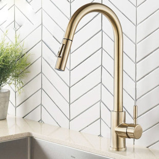 BELFRY KITCHEN Brushed Gold Kitchen Faucet Pull Out Stainless Steel Kitchen Sink Water Tap Single Handle Mixer Tap 360 Rotation Kitchen Shower Faucet