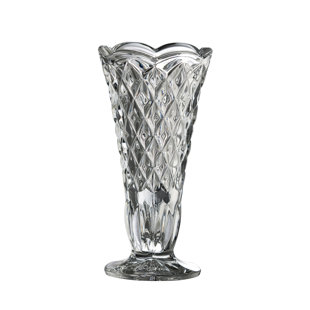 BELLEEK GROUP Glass Table Vase