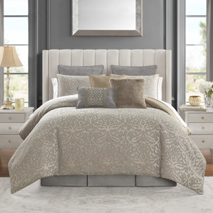 WATERFORD BEDDING Carrick Ring Stitch Damask Comforter Set (Set of 6)