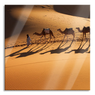 GRACIE OAKS Camel Caravan On The Desert - No Frame Print on Glass