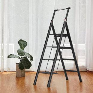WFX UTILITY™ Retiro 4 - Step Steel Lightweight Step Ladder
