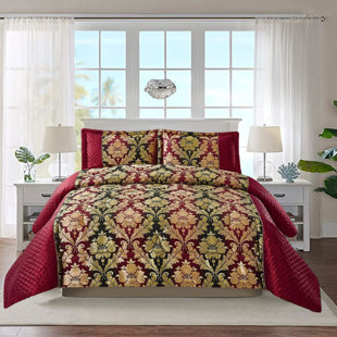 ASTORIA GRAND Casarez Burgundy Jacquard 3 Piece Bedspread Set
