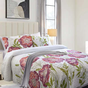 LCM HOME FASHIONS Modern & Contemporary Standard Floral Quilt Set