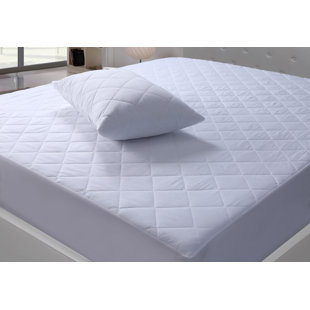 WAYFAIR BASICS™ Waterproof Fitted Mattress Protector Case Pack