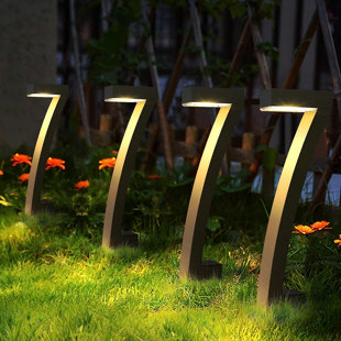 CG INTERNATIONAL TRADING Black Solar Powered Integrated LED Pathway Light