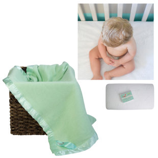 NATURAL SNUGGLES 2 - Piece Crib Bedding Set