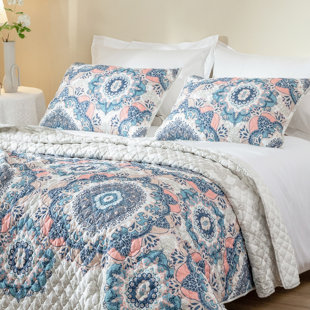 WONDERFUL TEXTILE Lightweight Bohemian Floral Quilt Set 3 Piece