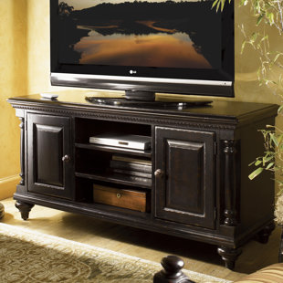 TOMMY BAHAMA HOME Kingstown Huntington Media Console