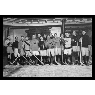 BUYENLARGE " Crescent Hockey Team "