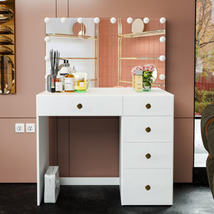 BOAHAUS LLC Saranya Vanity