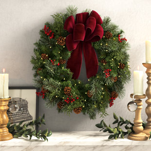 THREE POSTS™ 30" Lighted Classic Christmas Wreath