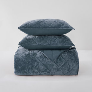 WONDERFUL TEXTILE Wonderful Ariyanna Velvet Quilt Set