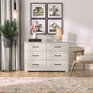 WADE LOGAN® Arkia 47.0'' W 6 - Drawer Dresser