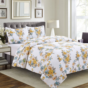 GLORY HOME DESIGN Luna Percale Floral Quilt Set