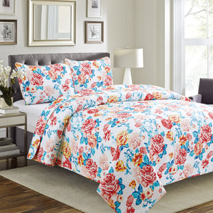 GLORY HOME DESIGN Luna Percale Floral Quilt Set