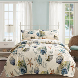 KINDRED HOME Coastal Quilt Set with 2 Shams (3-Piece)