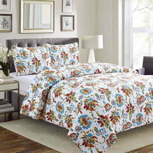 GLORY HOME DESIGN Elodie Percale Floral Quilt Set