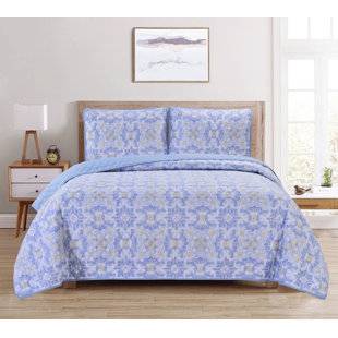 BED BATH FASHIONS Quilted Damask Quilt Set