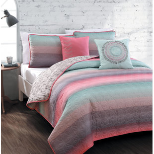 AVONDALE MANOR Modern & Contemporary Striped Quilt Set