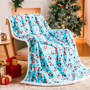 TOCCOLEGGERO Throw Blanket