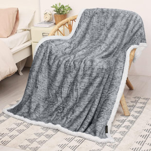 TOCCOLEGGERO Heated Throw Blanket